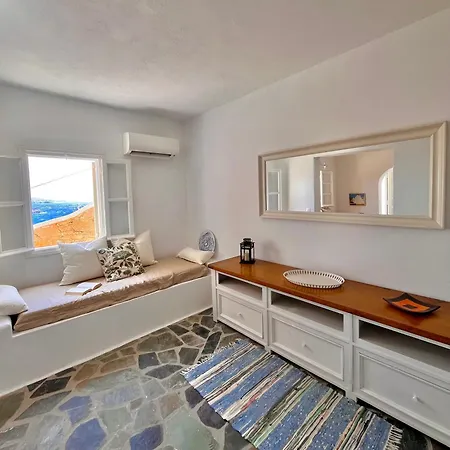 Akra * Houlakia (Mykonos)